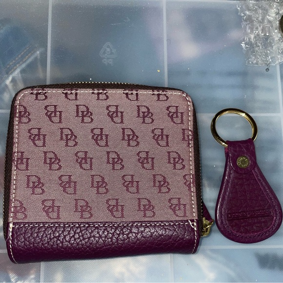 DOONEY AND BOURKE SIGNATURE PURPLE HANDBAG PURSE WALLET KEYRING SET RARE HTF - Picture 12 of 16